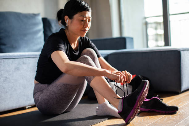 10 Simple bodyweight exercises you can do anywhere !